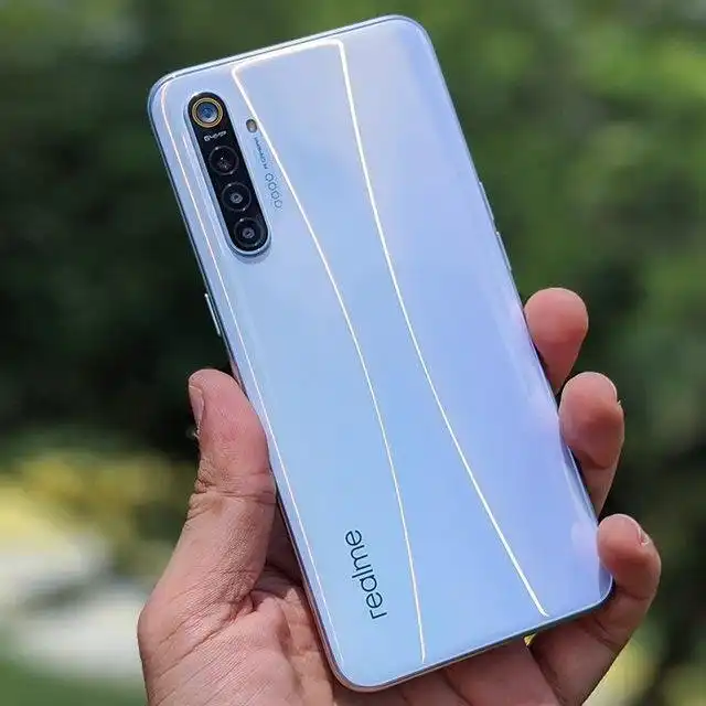 웹 도구 또는 웹 앱 Realme XT Custom Roms 다운로드